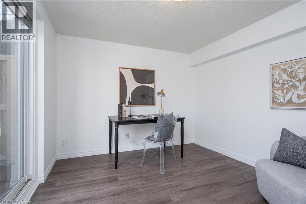 397 Keats Way Unit# 4, Waterloo, Ontario  N2L 5S7 - Photo 34 - 40827792