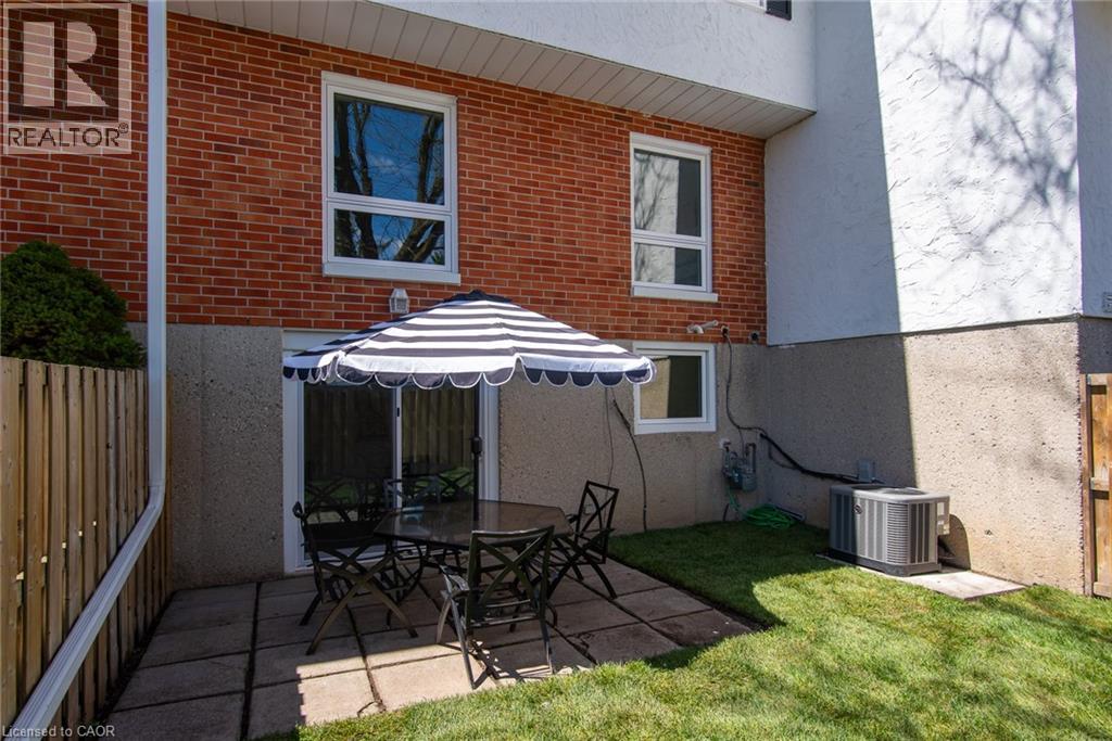 397 Keats Way Unit# 4, Waterloo, Ontario  N2L 5S7 - Photo 39 - 40827792