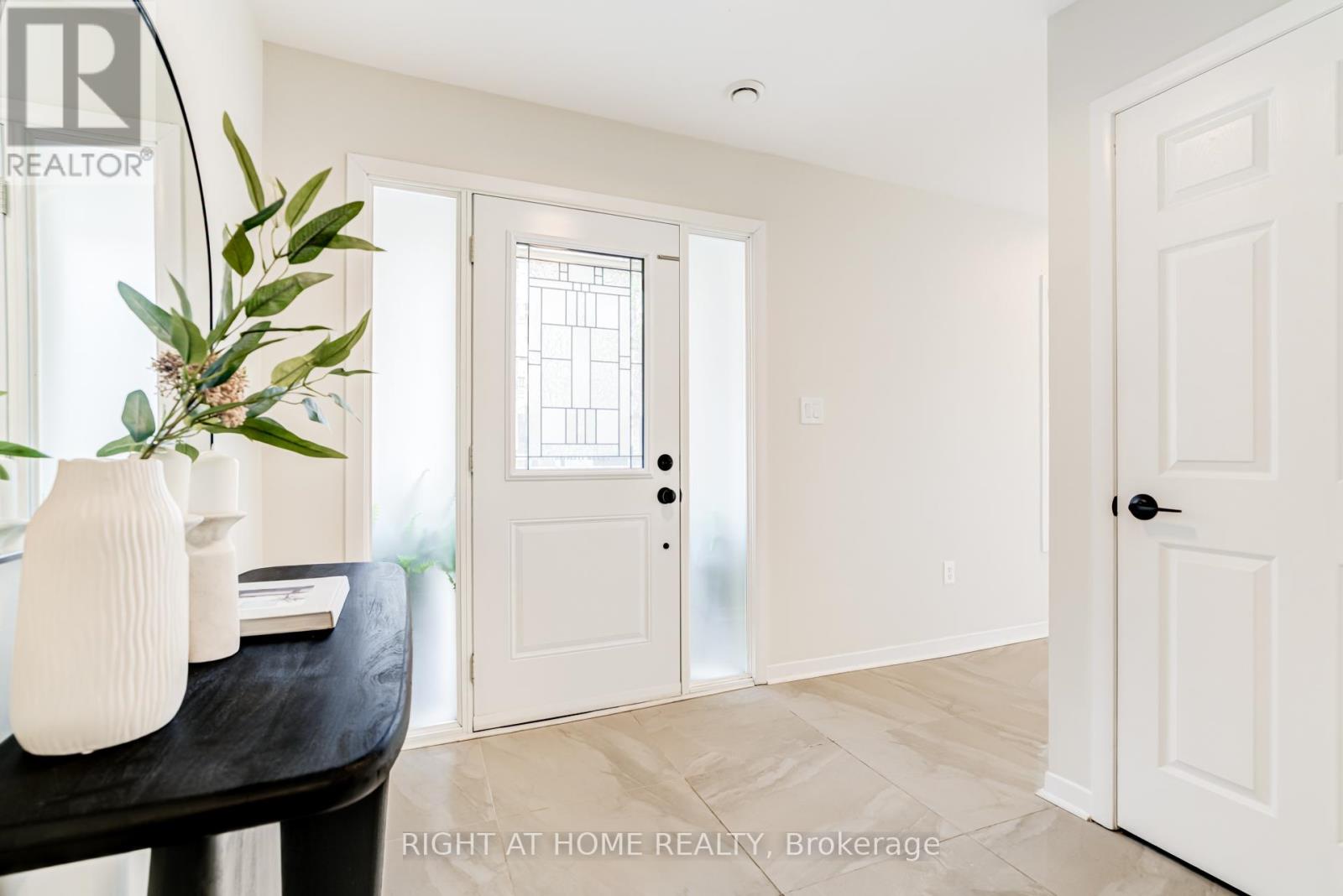 88 - 1250 St.martins Drive, Pickering, Ontario  L1W 0A2 - Photo 4 - E13129224
