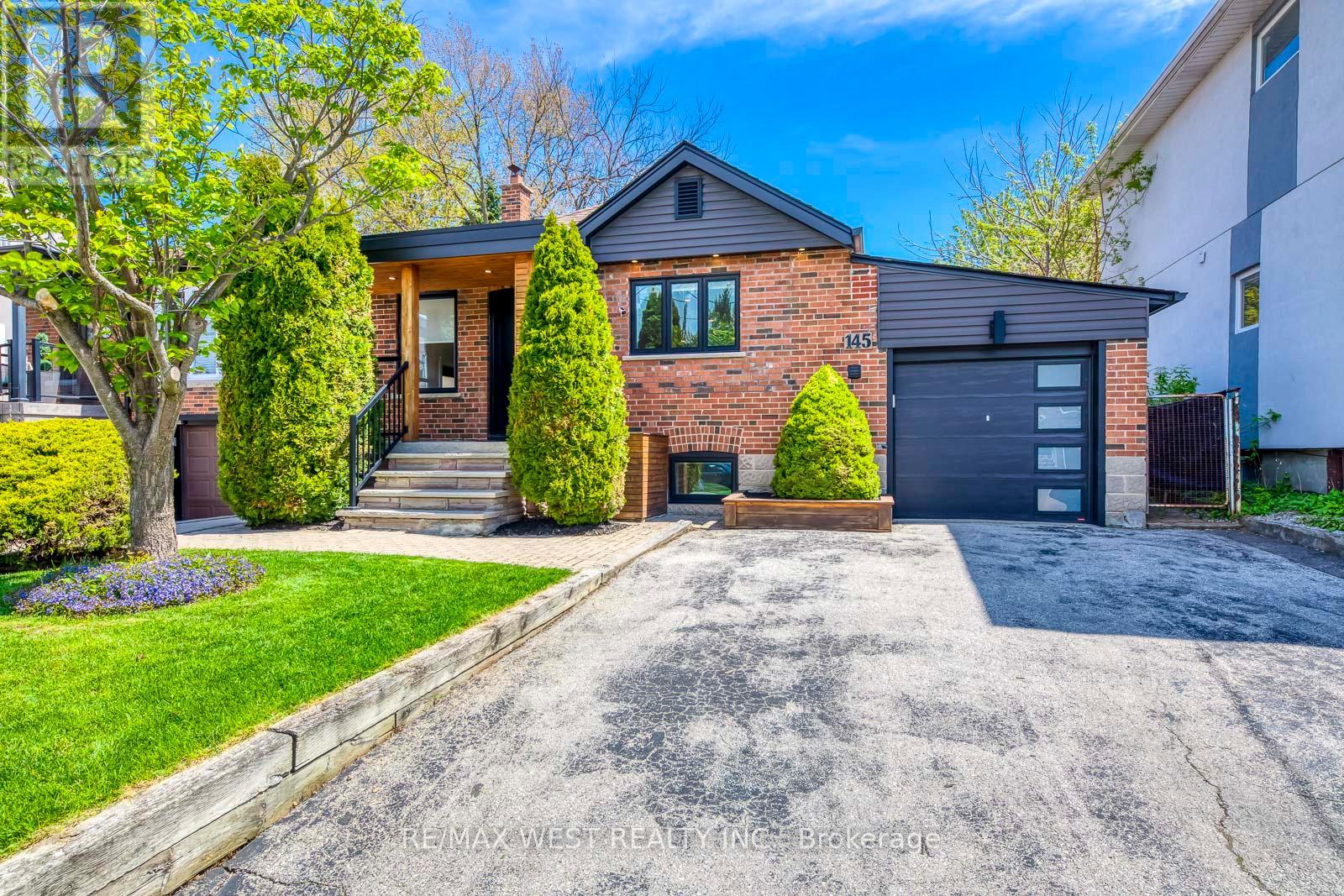 145 BEXHILL AVENUE, Toronto, Ontario