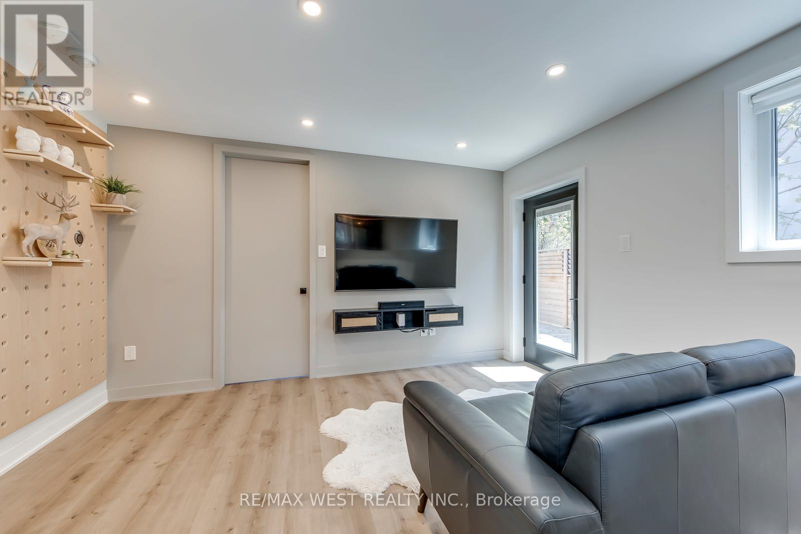 145 Bexhill Avenue, Toronto, Ontario  M1L 3C5 - Photo 12 - E13129276