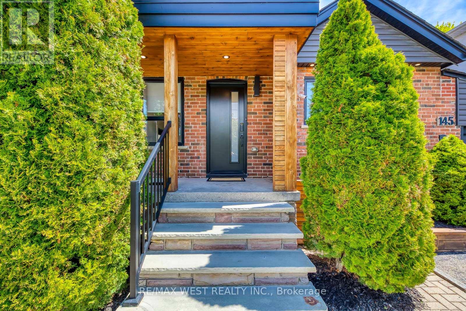 145 Bexhill Avenue, Toronto, Ontario  M1L 3C5 - Photo 3 - E13129276