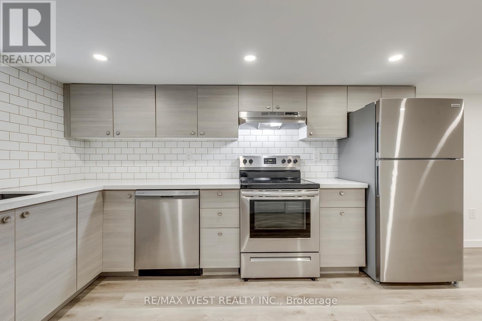 145 Bexhill Avenue, Toronto, Ontario  M1L 3C5 - Photo 32 - E13129276