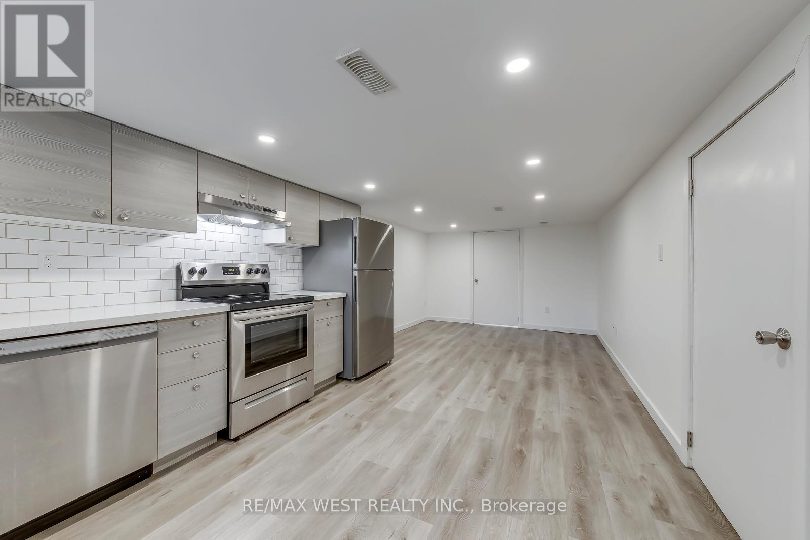 145 Bexhill Avenue, Toronto, Ontario  M1L 3C5 - Photo 34 - E13129276