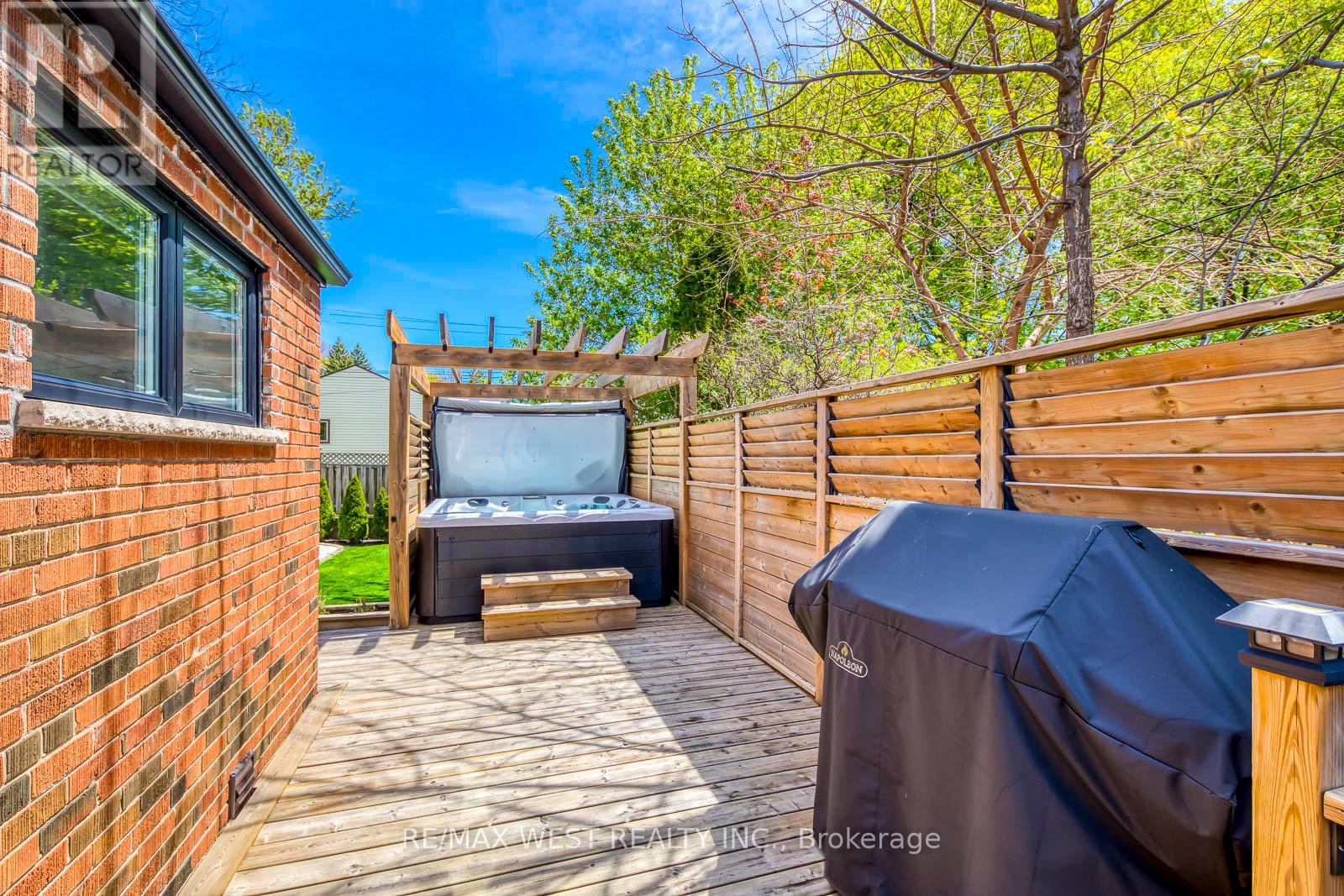145 Bexhill Avenue, Toronto, Ontario  M1L 3C5 - Photo 41 - E13129276