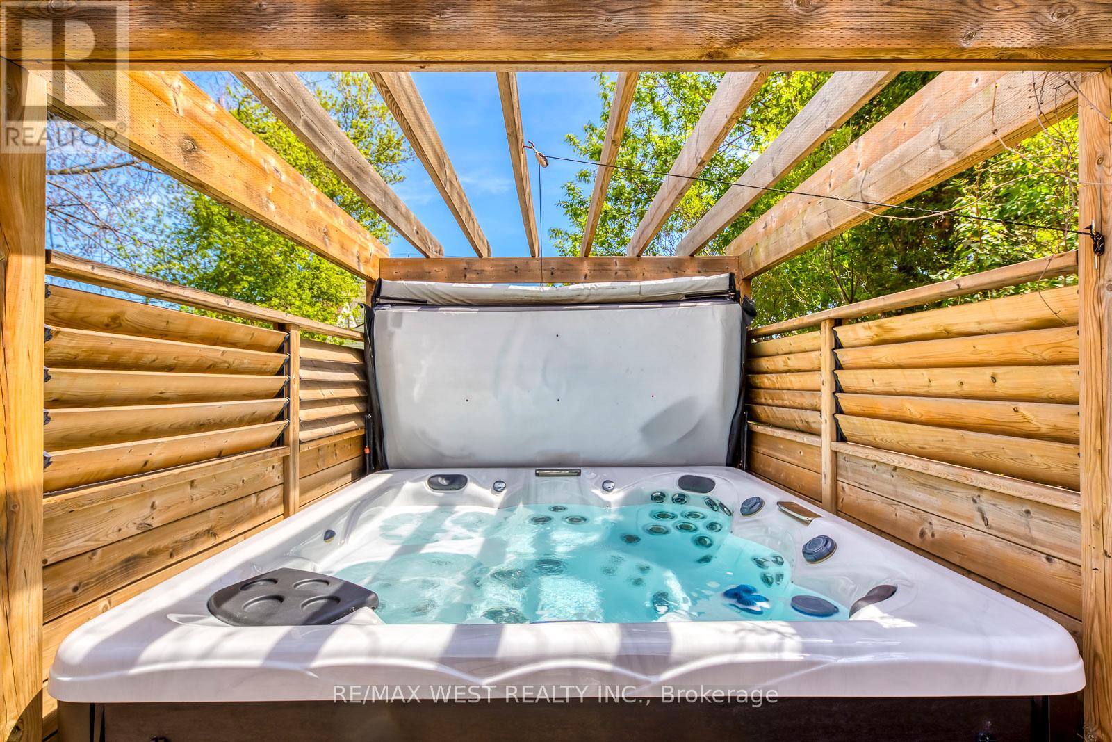 145 Bexhill Avenue, Toronto, Ontario  M1L 3C5 - Photo 43 - E13129276