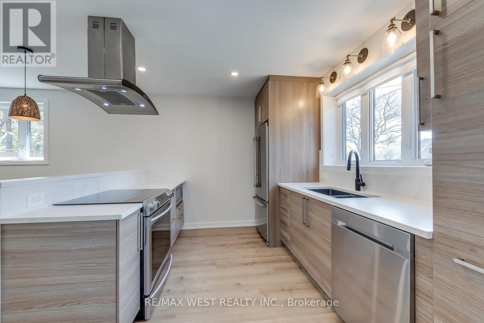 145 Bexhill Avenue, Toronto, Ontario  M1L 3C5 - Photo 6 - E13129276