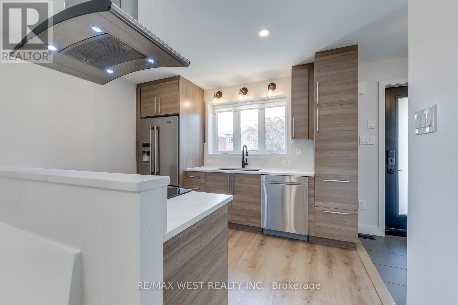 145 Bexhill Avenue, Toronto, Ontario  M1L 3C5 - Photo 7 - E13129276