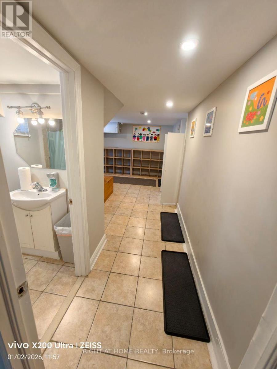 1785 Victoria Pk Avenue, Toronto, Ontario  M1R 2T1 - Photo 3 - E13129316