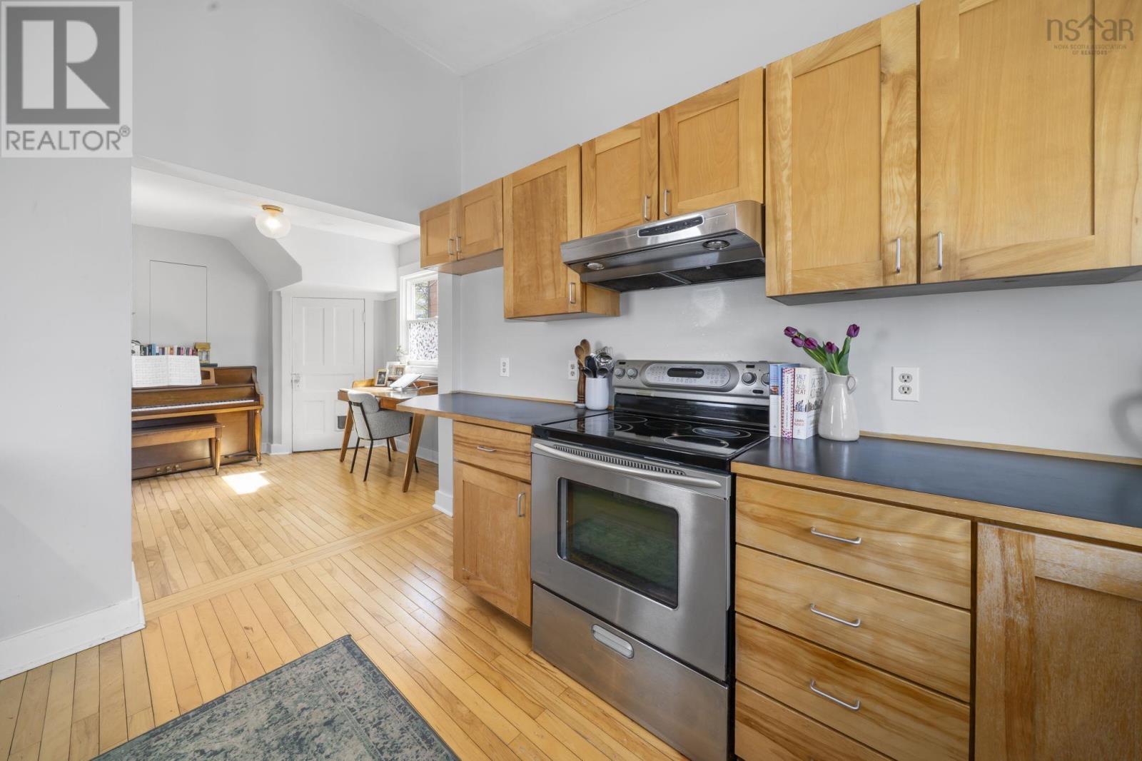 6363 Seaforth Street, Halifax, Nova Scotia  B3L 1R2 - Photo 18 - 202610791
