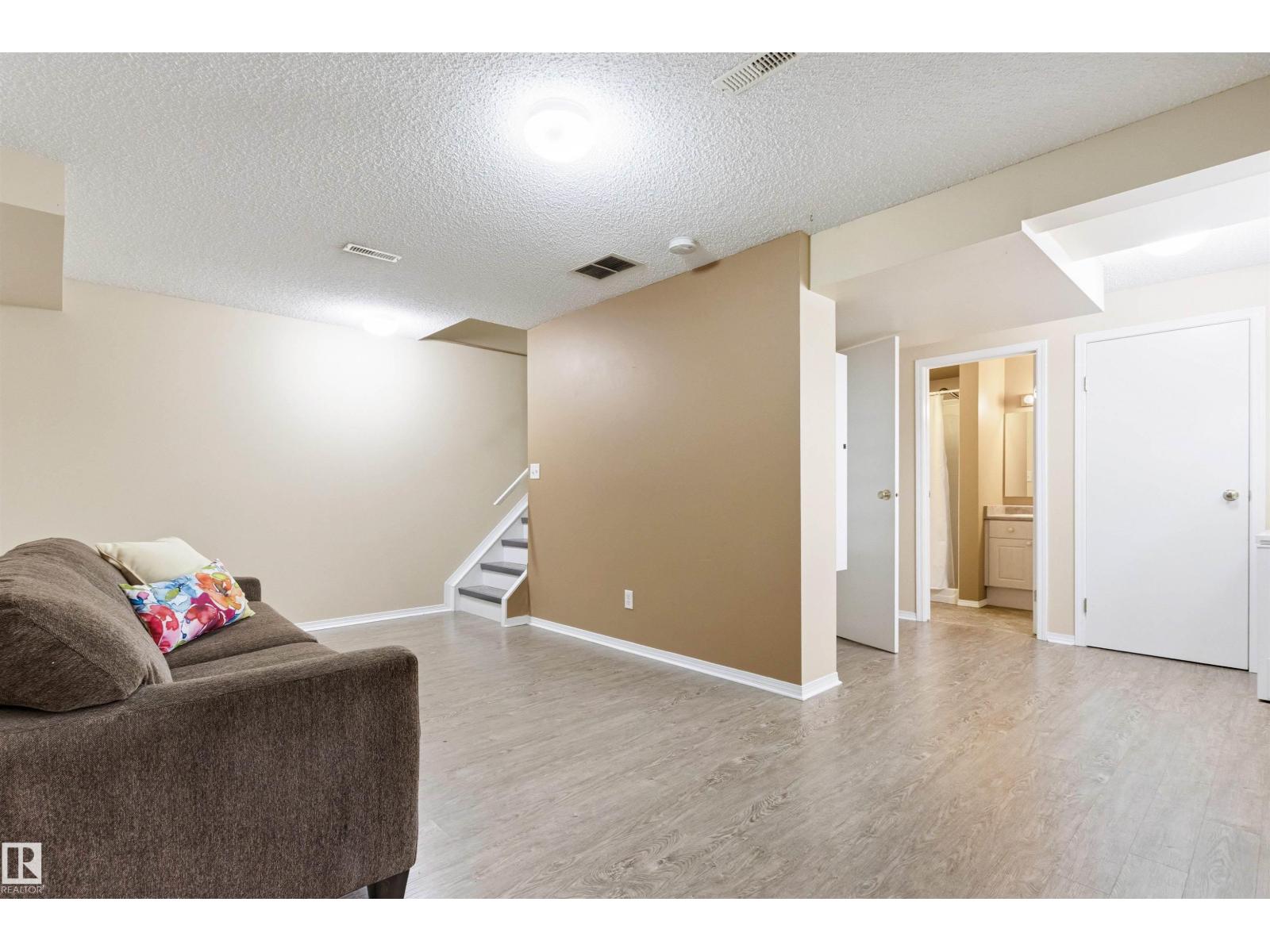 9638 108a Av Nw, Edmonton, Alberta  T5H 1C3 - Photo 33 - E4487719