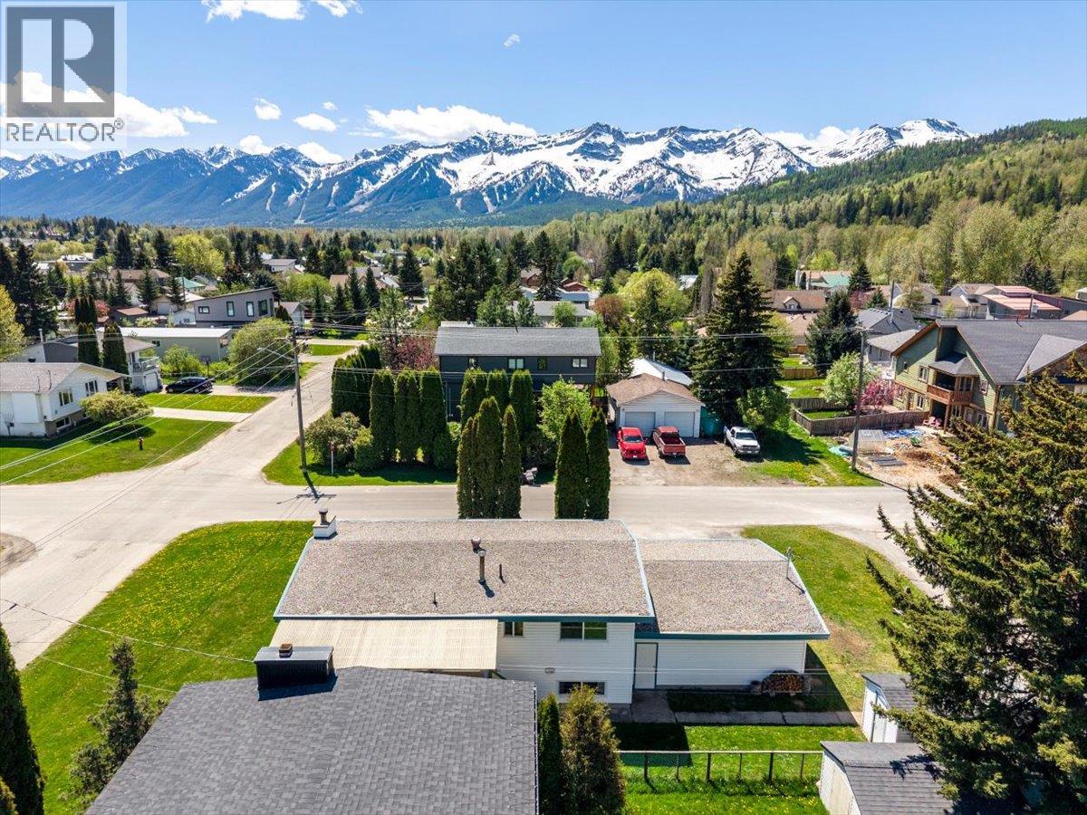 1201 10th Avenue, Fernie, British Columbia  V0B 1M0 - Photo 72 - 10387277