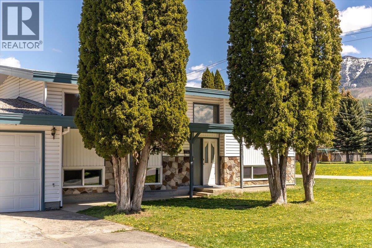 1201 10th Avenue, Fernie, British Columbia  V0B 1M0 - Photo 12 - 10387277