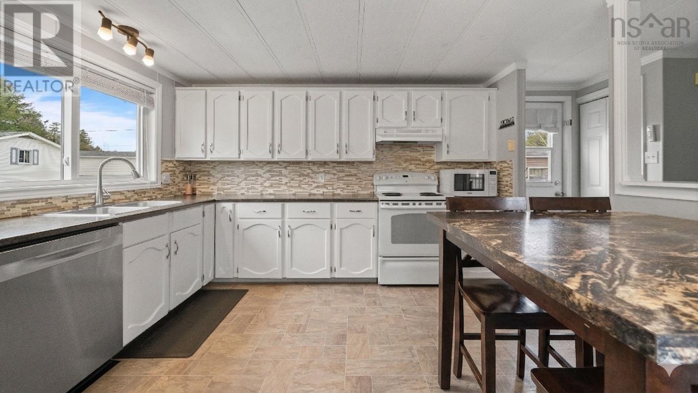 46 Mountain View Drive, Lake Echo, Nova Scotia  B3E 1B6 - Photo 6 - 202610902