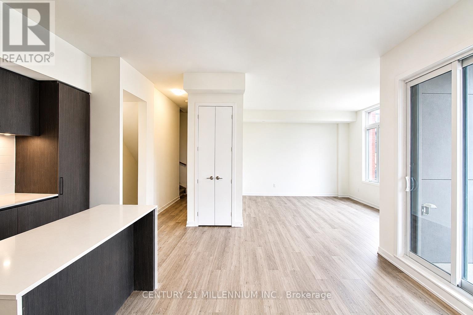 1240 - 10 David Eyer Road, Richmond Hill, Ontario  L4S 0N3 - Photo 8 - N13129252