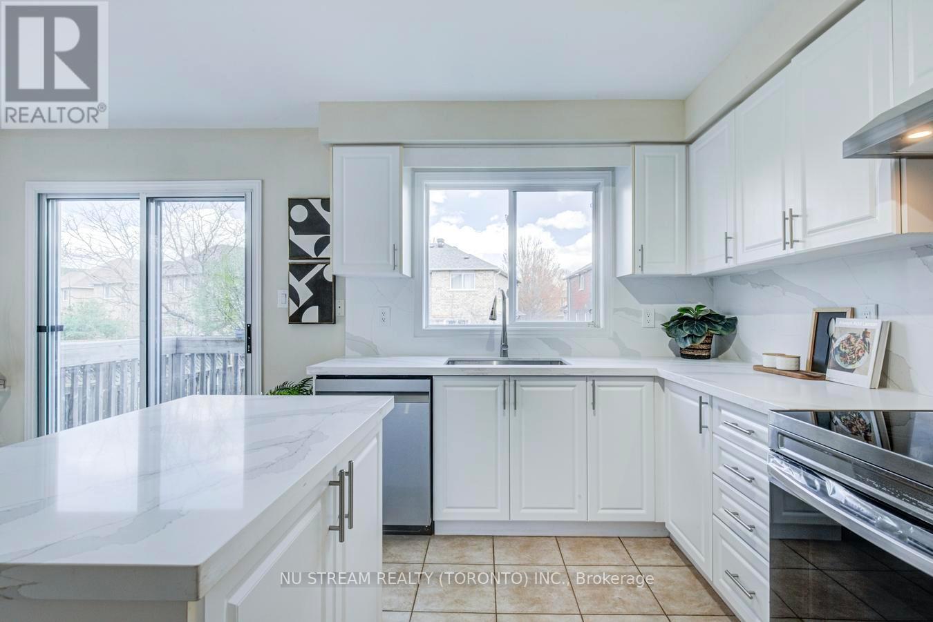 58 Rideau Drive, Richmond Hill, Ontario  L4B 4P3 - Photo 16 - N13128346
