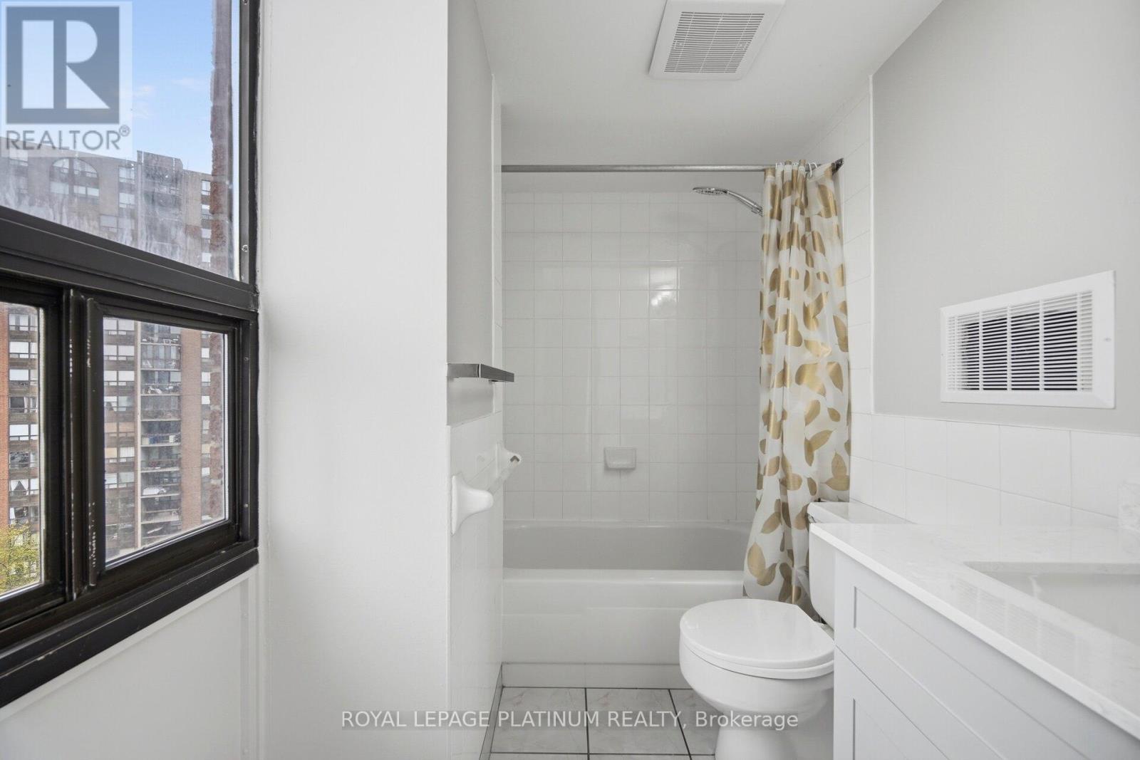 1012 - 50 Mississauga Valley Boulevard, Mississauga, Ontario  L5A 3S2 - Photo 24 - W13128922