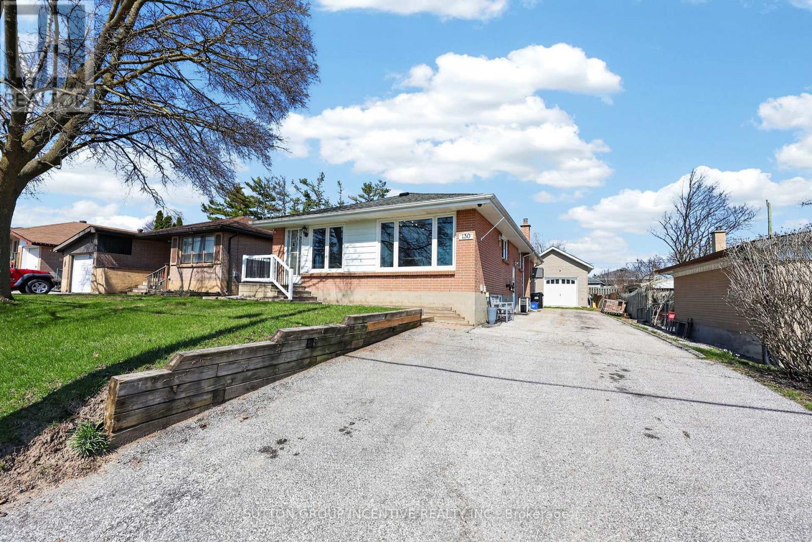 130 Grove Street E, Barrie (Wellington), Ontario  L4M 2P5 - Photo 3 - S13129246