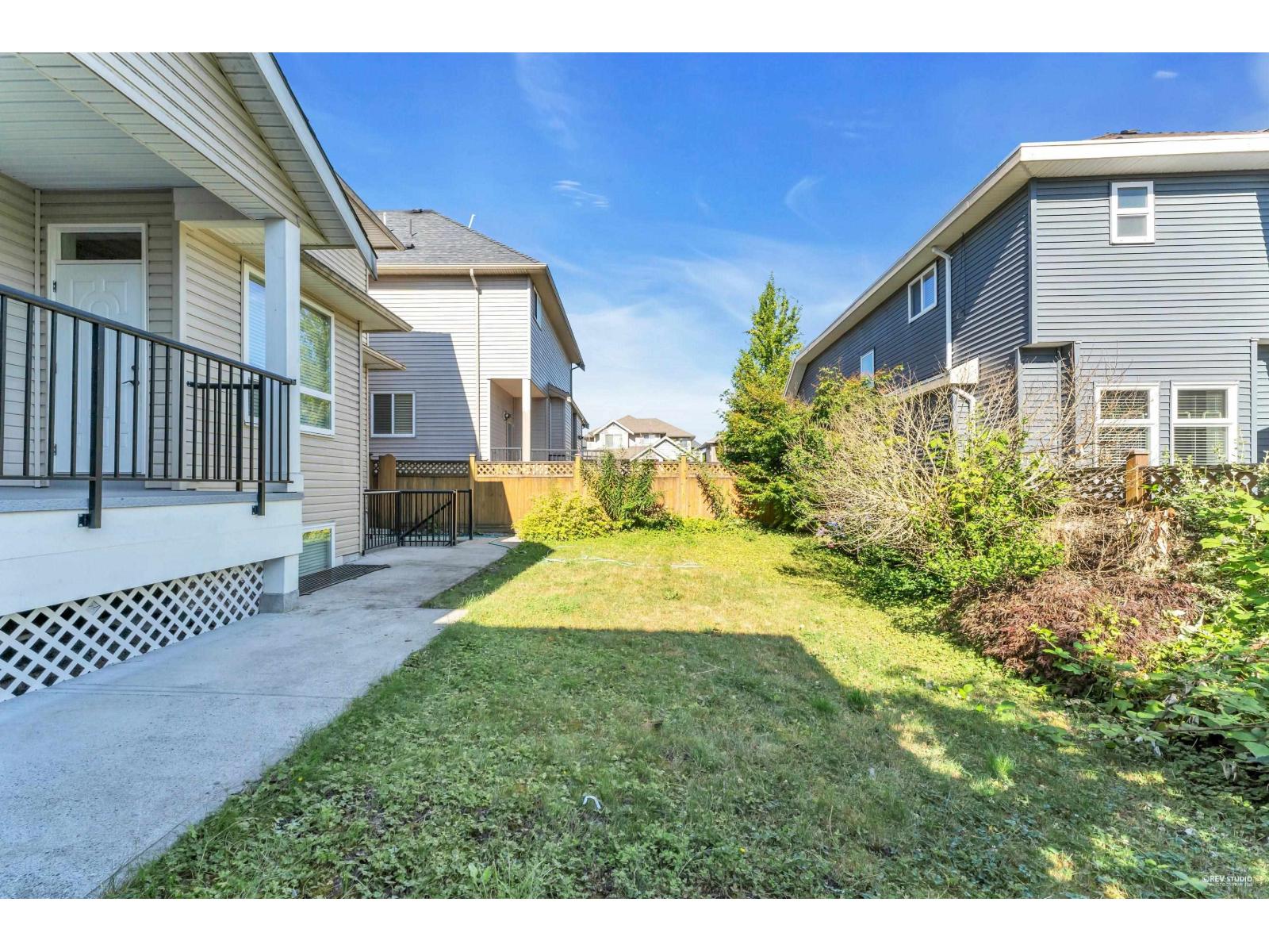 21019 80b Avenue, Langley, British Columbia  V2Y 0K2 - Photo 3 - R3123799