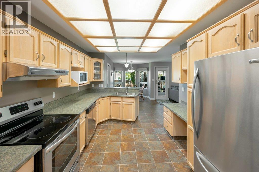 810 Merlot Avenue, Oliver, British Columbia  V0H 1T4 - Photo 32 - 10386838