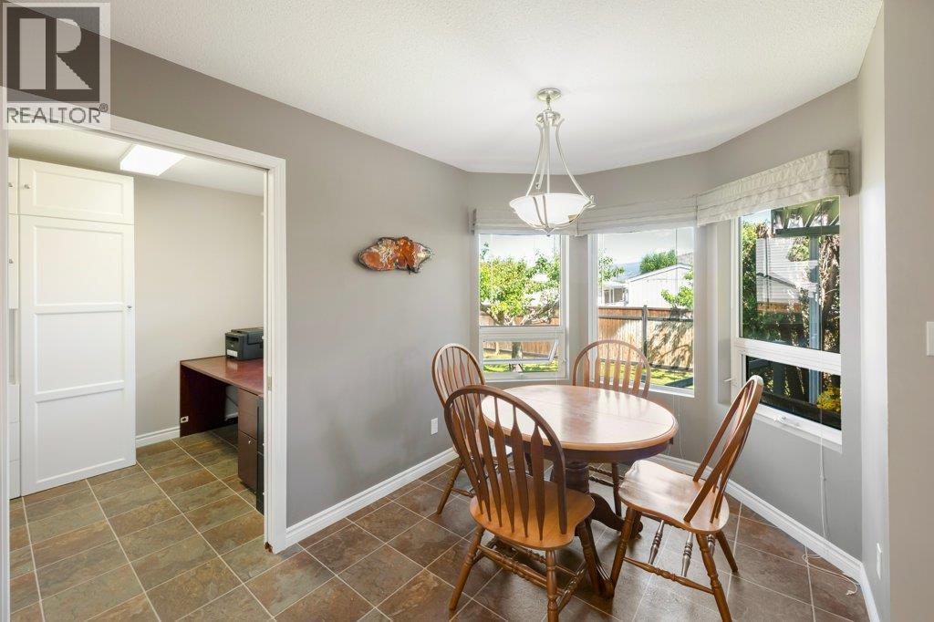 810 Merlot Avenue, Oliver, British Columbia  V0H 1T4 - Photo 35 - 10386838