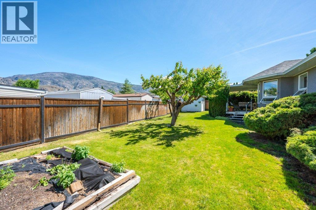 810 Merlot Avenue, Oliver, British Columbia  V0H 1T4 - Photo 57 - 10386838