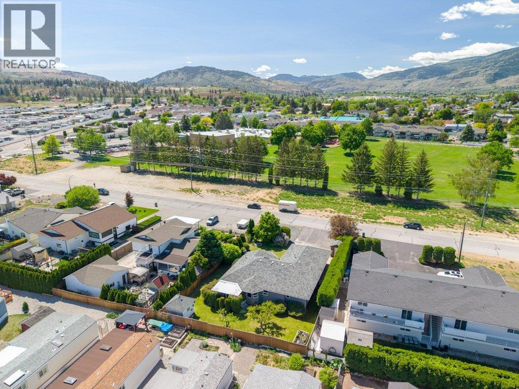 810 Merlot Avenue, Oliver, British Columbia  V0H 1T4 - Photo 68 - 10386838