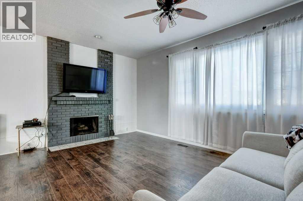 35 Penworth Place SE, Calgary, Alberta  T2A 4G4 - Photo 5 - A2288575