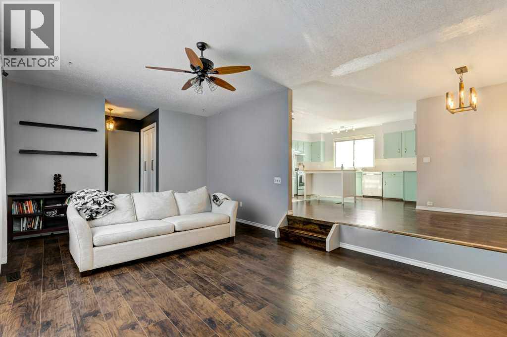 35 Penworth Place SE, Calgary, Alberta  T2A 4G4 - Photo 6 - A2288575