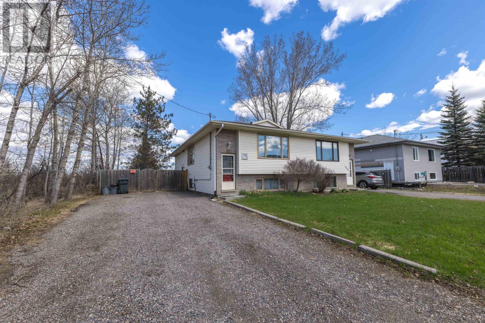1911 Frederica St W, Thundr Bay, Ontario  P7E 6R8 - Photo 46 - TB2601026