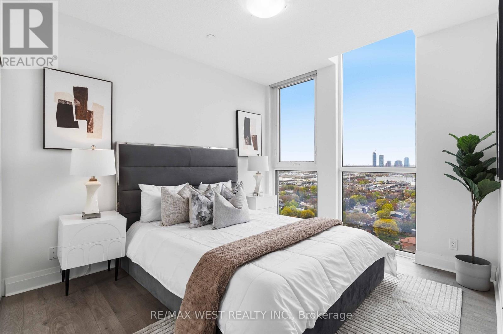 2202 - 15 Zorra Street, Toronto, Ontario  M8Z 0C1 - Photo 8 - W13129150
