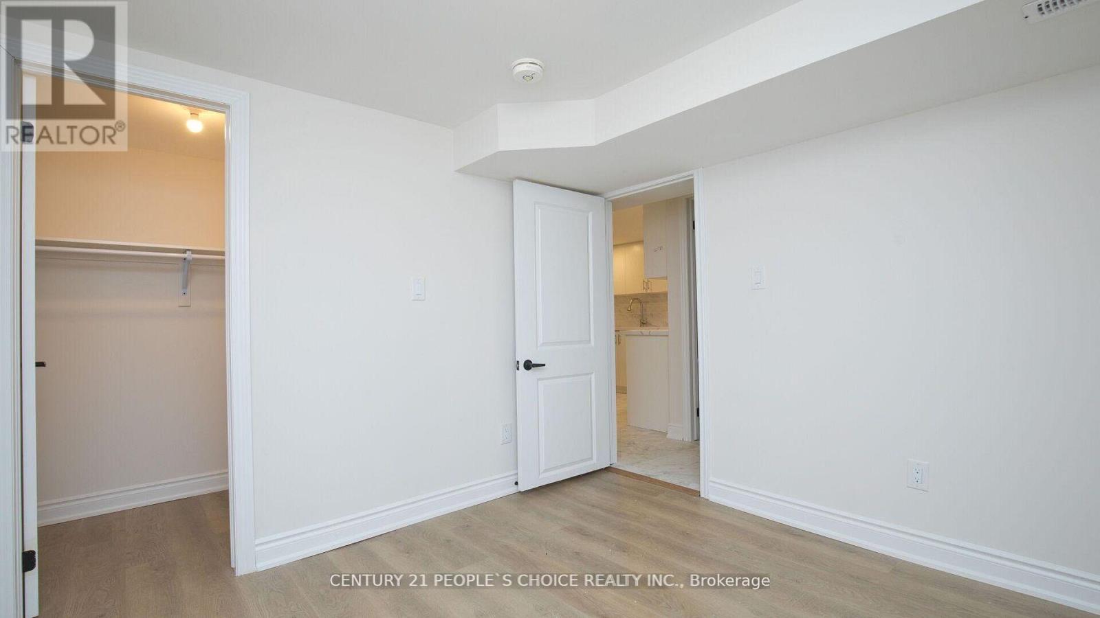 2 Betteridge Lane W, Toronto, Ontario  M9V 4E8 - Photo 17 - W13129164