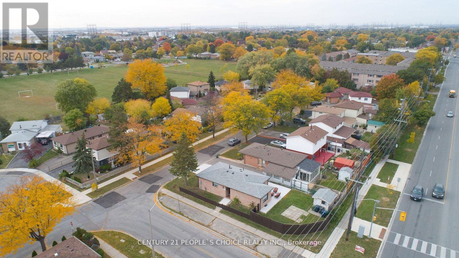 2 Betteridge Lane W, Toronto, Ontario  M9V 4E8 - Photo 27 - W13129164
