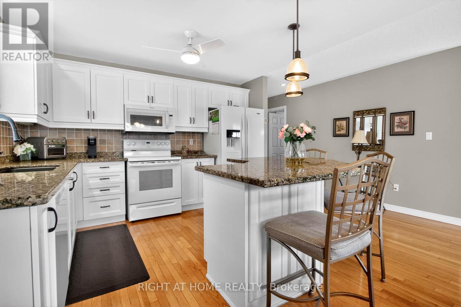 315 Centennial Forest Drive, Milton, Ontario  L9T 5X4 - Photo 8 - W13129264