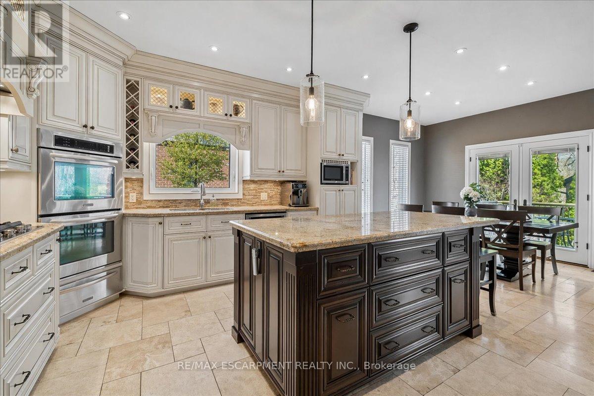 2101 Westoak Trails Boulevard, Oakville, Ontario  L6M 3L2 - Photo 9 - W13129274