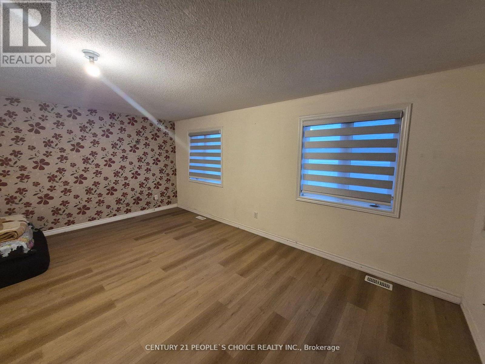 19 Freedom Oaks Trail, Brampton, Ontario  L6P 3L1 - Photo 2 - W13129280