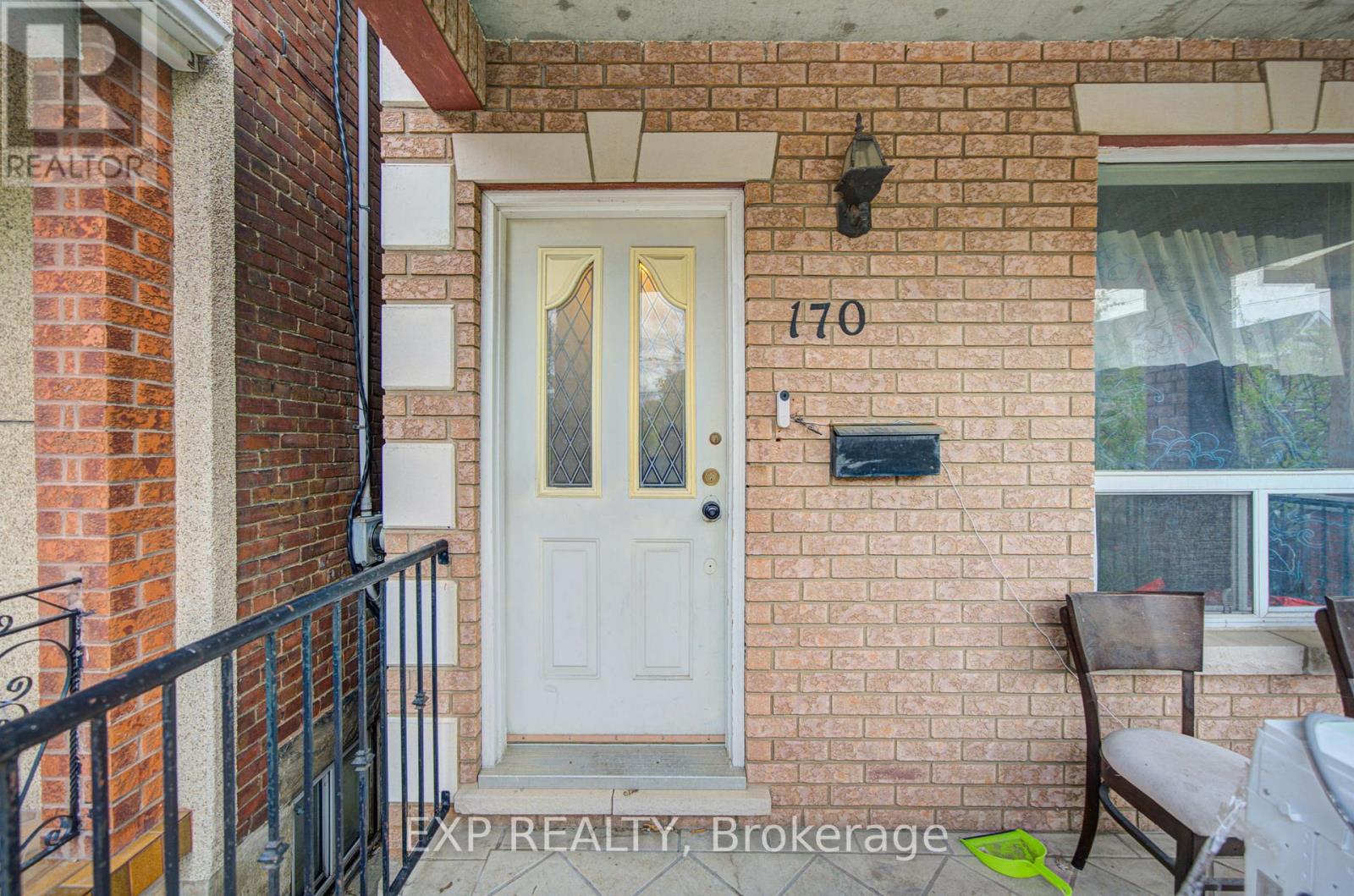 170 Wallace Avenue, Toronto, Ontario  M6H 1V2 - Photo 2 - W13129294