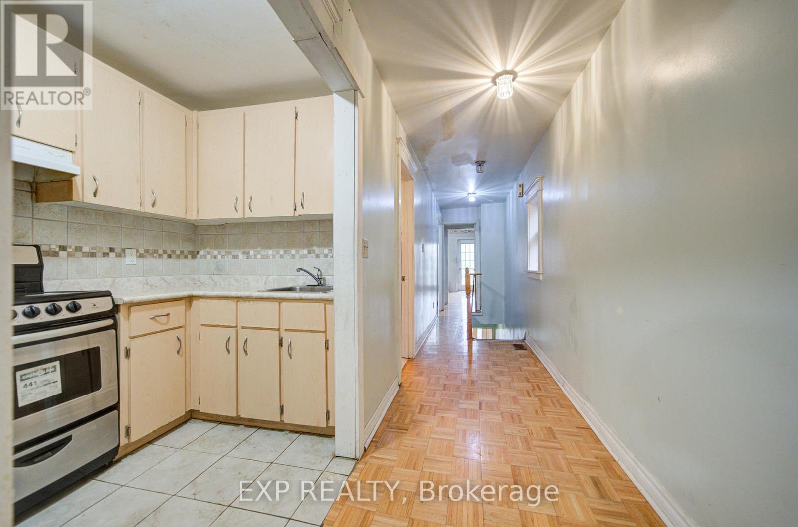 170 Wallace Avenue, Toronto, Ontario  M6H 1V2 - Photo 36 - W13129294