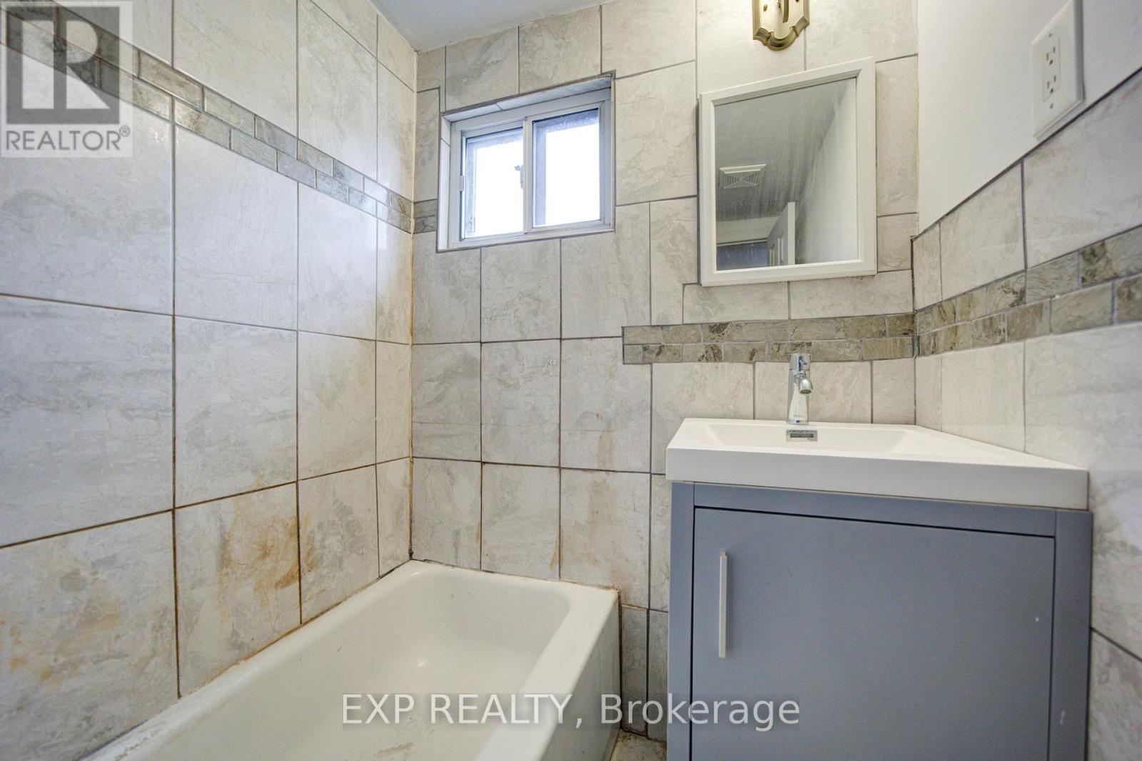 170 Wallace Avenue, Toronto, Ontario  M6H 1V2 - Photo 44 - W13129294