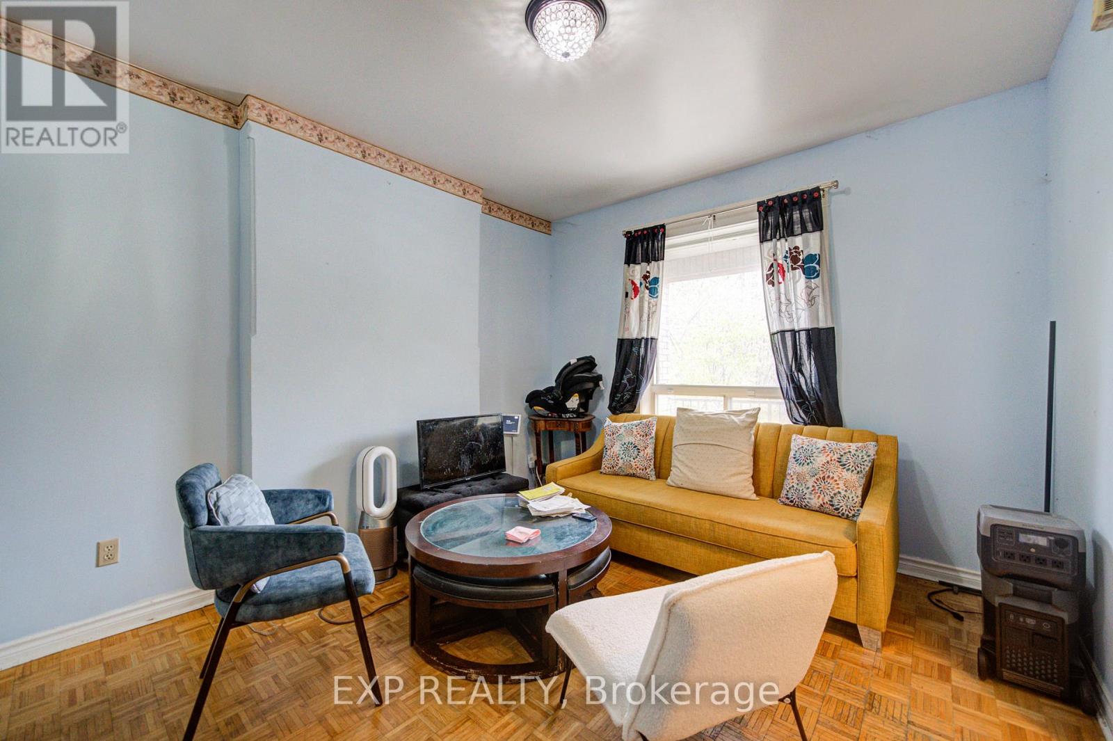 170 Wallace Avenue, Toronto, Ontario  M6H 1V2 - Photo 5 - W13129294