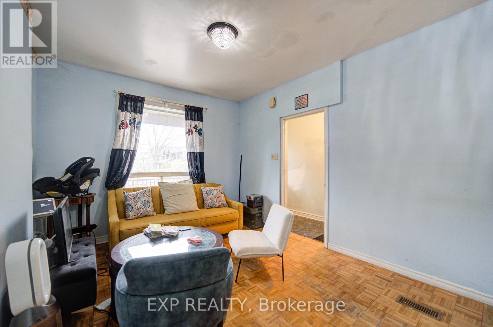 170 Wallace Avenue, Toronto, Ontario  M6H 1V2 - Photo 7 - W13129294