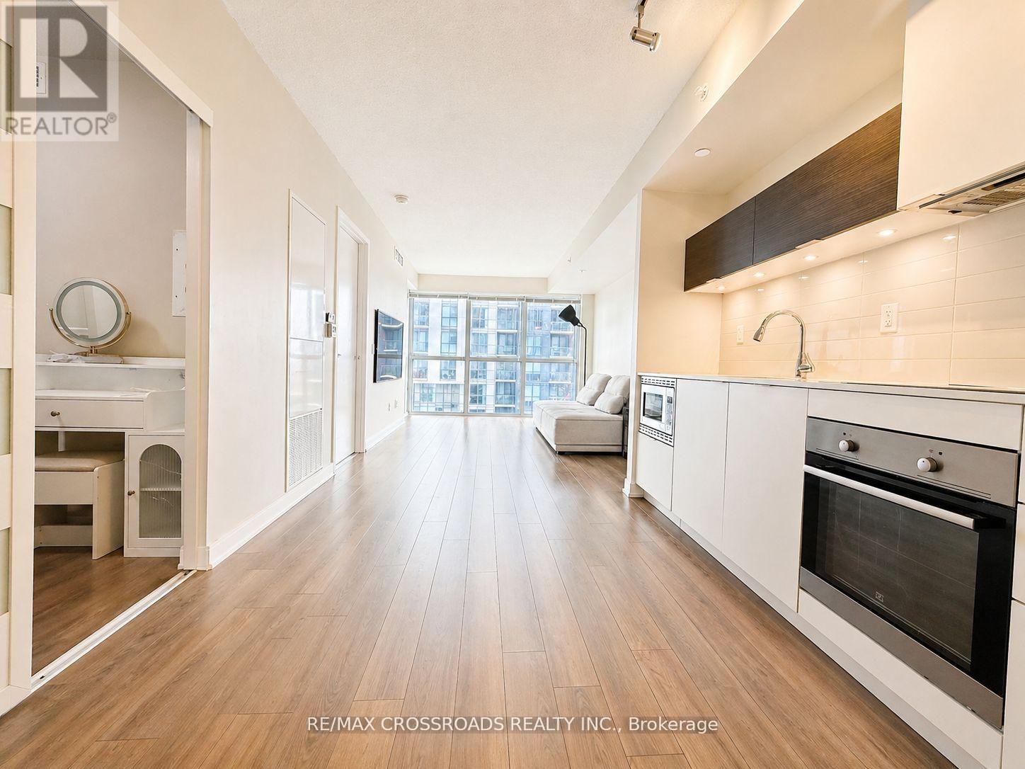 1201 - 20 Thomas Riley Road W, Toronto, Ontario  M9B 0C3 - Photo 3 - W13129340