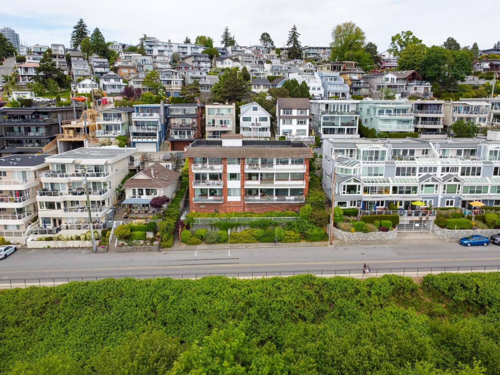 202 15147 Marine Drive, White Rock, British Columbia  V4B 1C5 - Photo 2 - R3123351