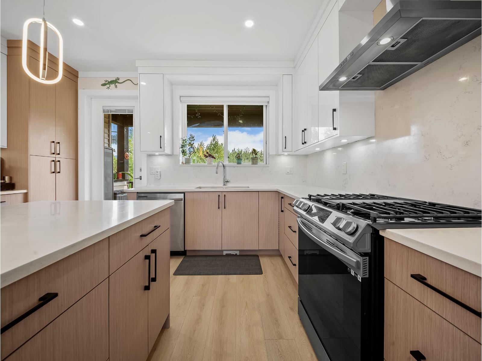 8586 Tupper Boulevard, Mission, British Columbia  V2V 0A3 - Photo 8 - R3123749