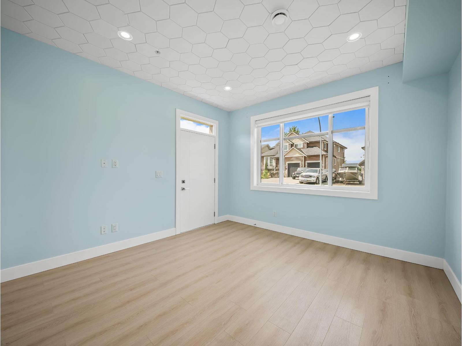 8586 Tupper Boulevard, Mission, British Columbia  V2V 0A3 - Photo 27 - R3123749