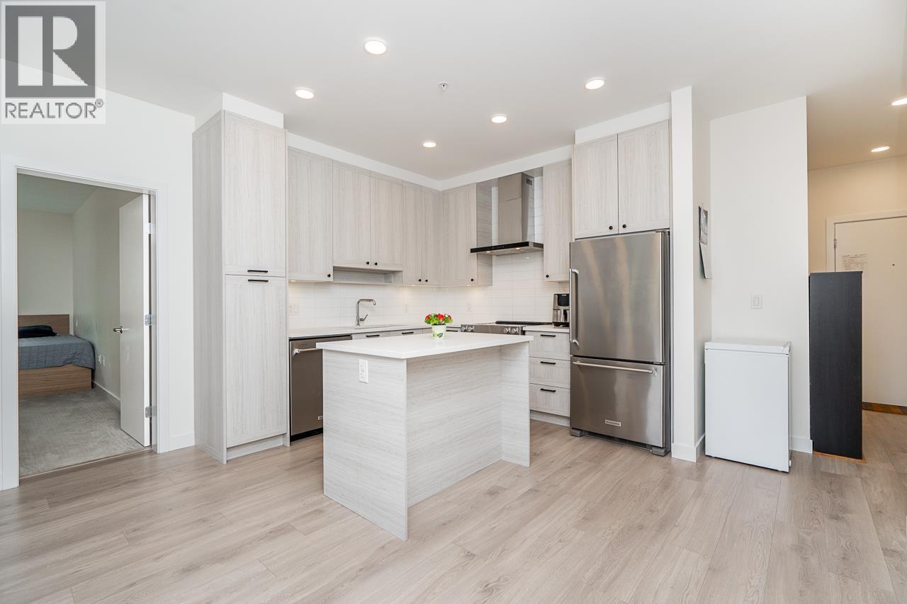 102 7133 14th Avenue, Burnaby, British Columbia  V3N 0H5 - Photo 2 - R3123714