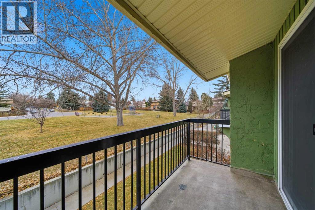 306, 2200 Woodview Drive SW, Calgary, Alberta  T2W 3N6 - Photo 3 - A2306365