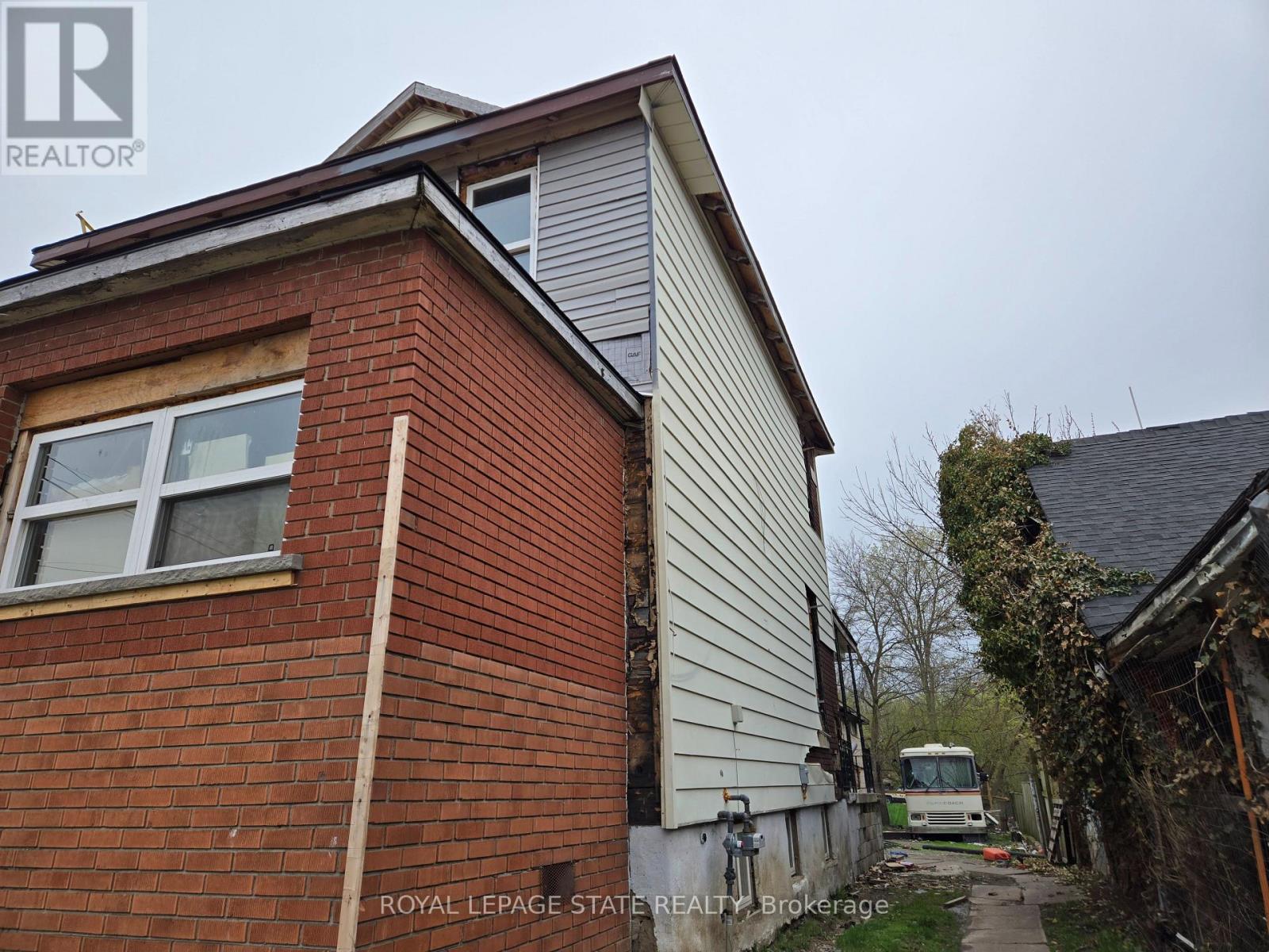 4550 Crysler Avenue, Niagara Falls, Ontario  L2E 3V4 - Photo 3 - X13129162