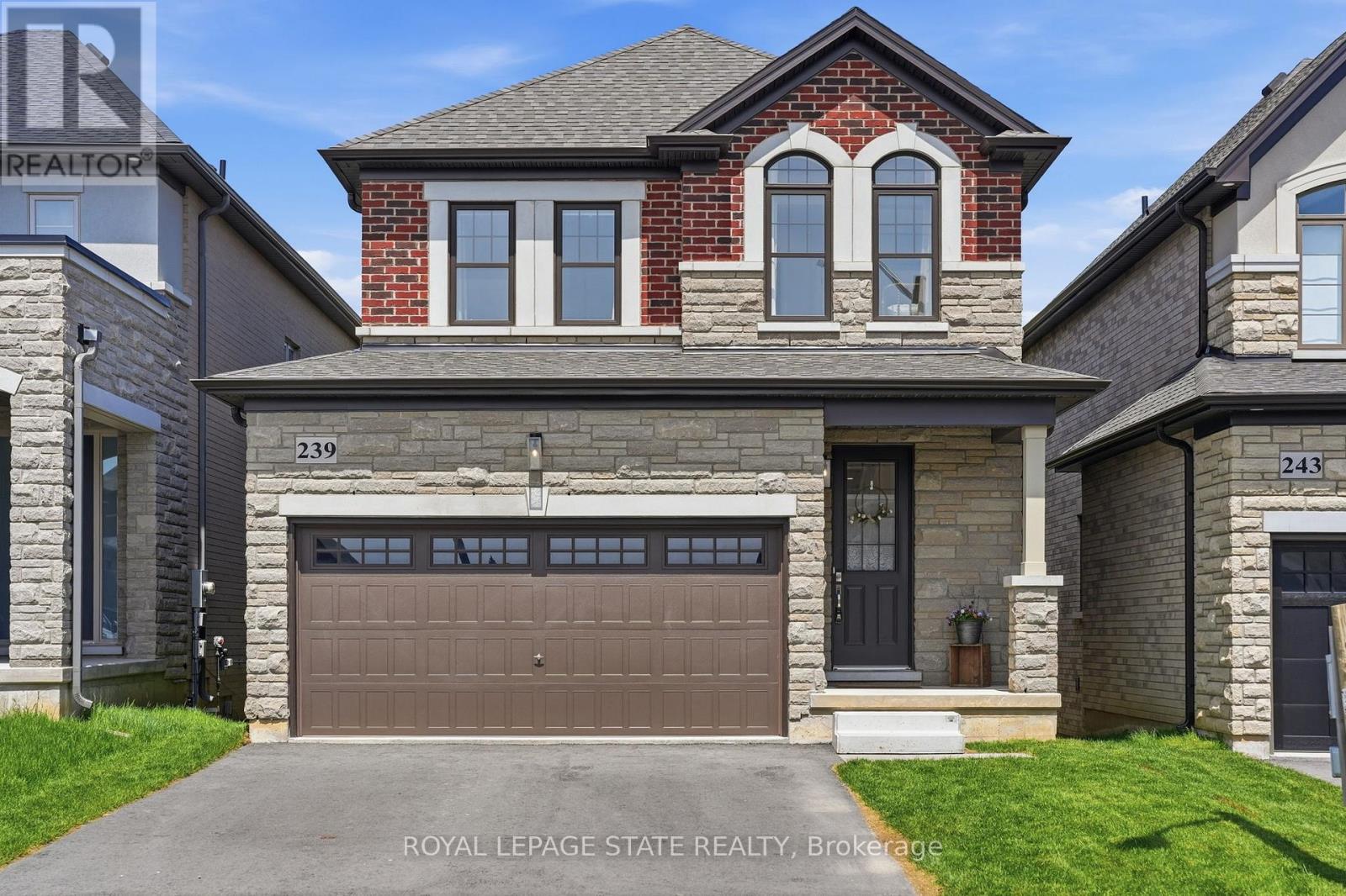 239 Alessio Drive, Hamilton, Ontario  L9B 0K7 - Photo 2 - X13129208