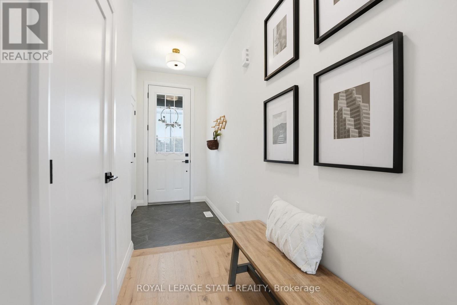 239 Alessio Drive, Hamilton, Ontario  L9B 0K7 - Photo 9 - X13129208